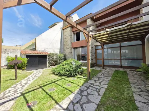 Casa en Venta en Villa Ballester - Cuatro Ambientes