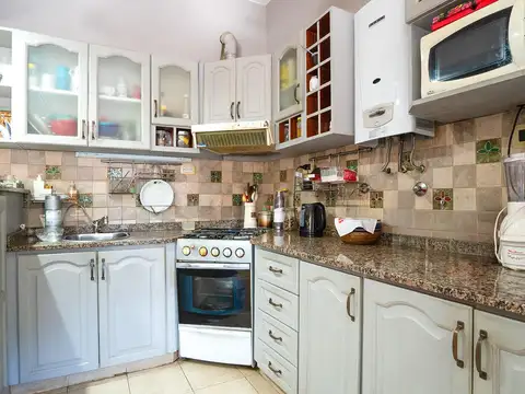 Casa 4 ambientes con 1 baño