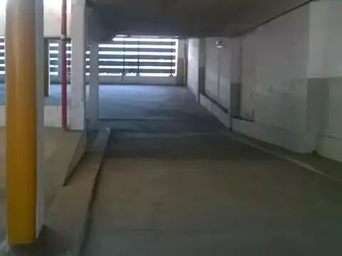 Avenida Hipólito Yrigoyen e/ Olavarría y 25 de Mayo