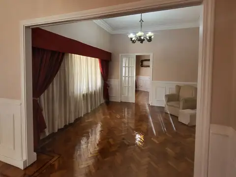 Avenida Hipólito Yrigoyen 10800