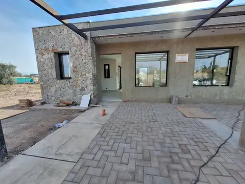 CASA A ESTRENAR, B°PRIVADO COVIART 1 RUSELL, MAIPÚ