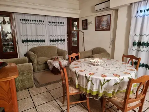 Departamento 4 ambientes con 2 baños