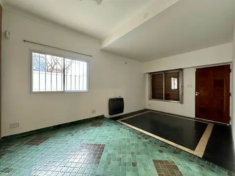 Casa en Alquiler con 1 cochera