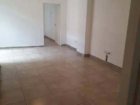 Departamento en Alquiler en Villa Luro, $ 650.000