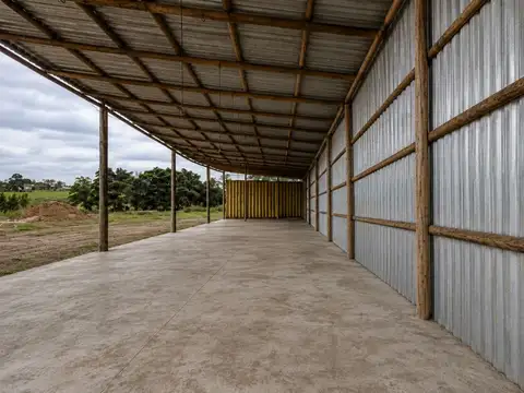 Alquiler Galpón 325m² sobre Ruta 34 La Montañesa