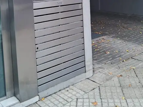 VENTA: Cochera en Abasto, Rosario