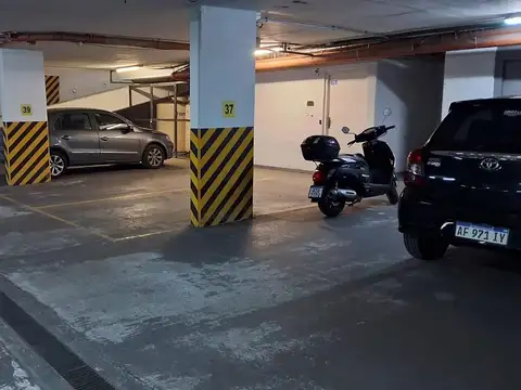 VENTA: Cochera en Abasto, Rosario