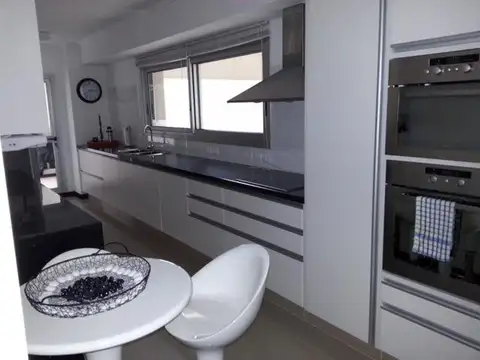 Departamento en Alquiler en Playa Brava, USD 6.000