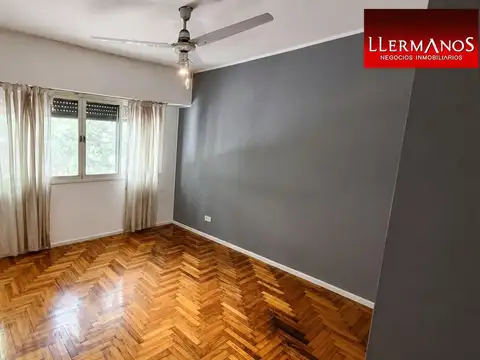 Casa 5 ambientes con 4 baños