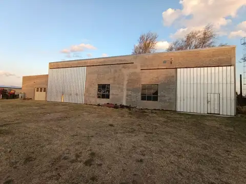 Galpon en Venta en Quemu Quemu, USD 120.000