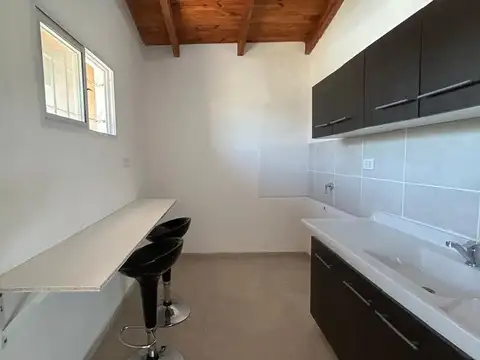 Casa 3 ambientes con 1 baño