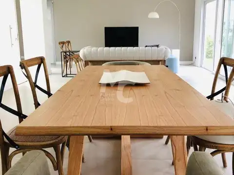 Casa en Venta con 1 cochera