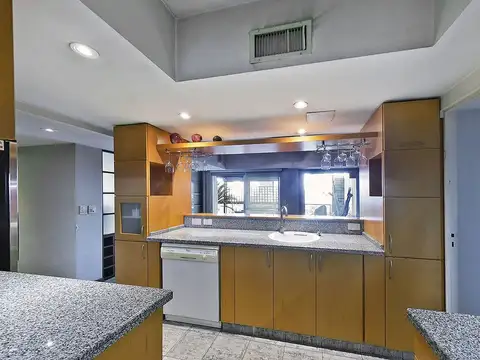 Departamento 4 ambientes con 3 baños