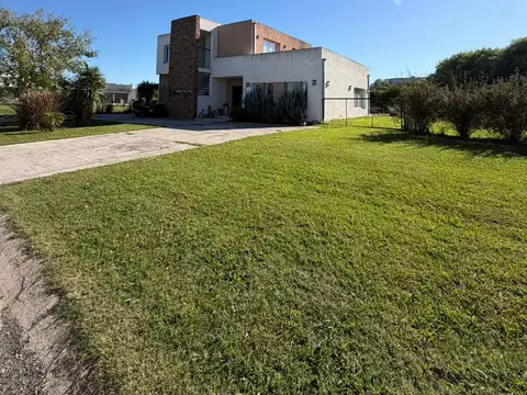 Hermosa casa en Haras Santa Maria