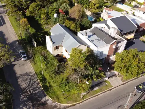 Casa en Venta en Manuel B Gonnet, USD 158.000