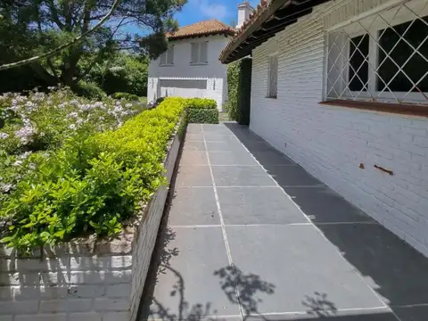 Casa 7 ambientes con 4 baños