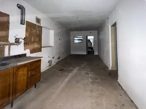 CASA EN VENTA A RECICLAR BARRIO LAS DELICIAS