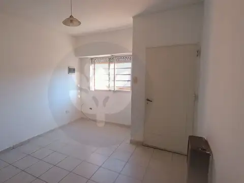 Depto Tipo Casa 4 ambientes con 1 baño