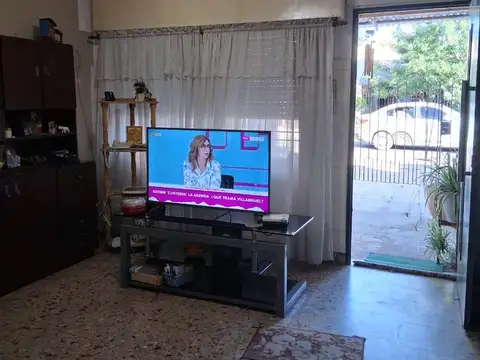 "VENTA EN BLOCK" 2 CASAS DE 3AMB. C/U. C/ COCHERA.