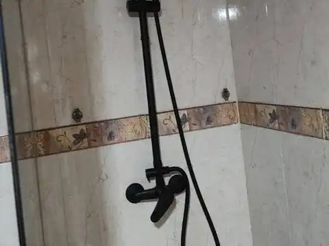 VENDO CASA DE 3 DORM. B° ALAMOS. APTA CRÉDITO.