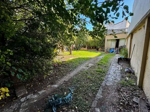 VENTA CASA PALOMAR 3 AMBIENTES A REF