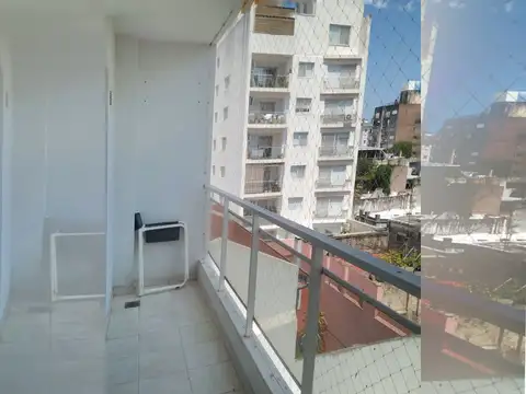 Presidente Roca 300, Piso 4