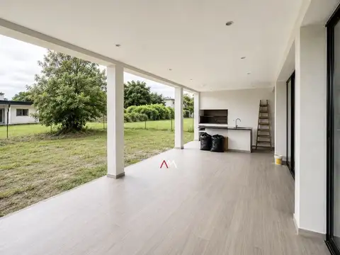 CASA EN ALQUILER EN SANTA ELENA -PILAR DEL ESTE