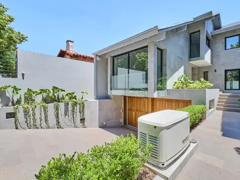 Venta Casa 5 Ambientes en Lomas De Zamora