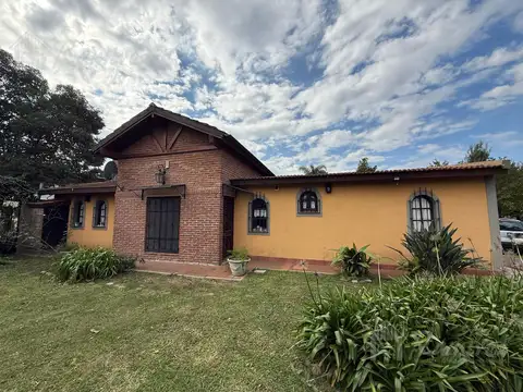 Quinta 4 Ambientes En Venta - Francisco Alvarez, Moreno