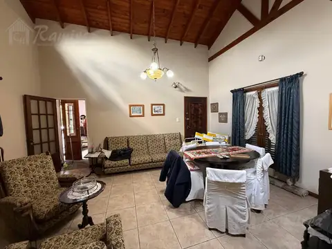 Quinta 4 Ambientes En Alquiler - Francisco Alvarez, Moreno