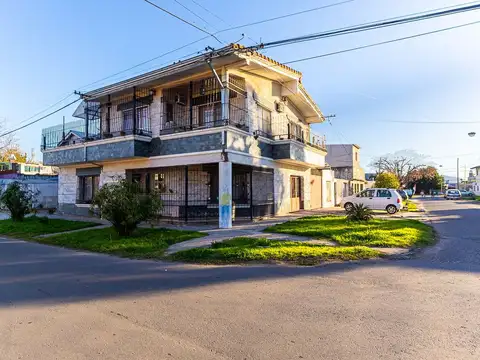 Casa en venta 3 dormitorios cochera apta credito