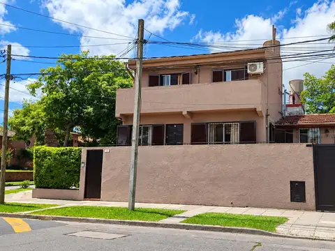 Casa con 3 dormitorios en venta Belgrano 599 - Tigre centro