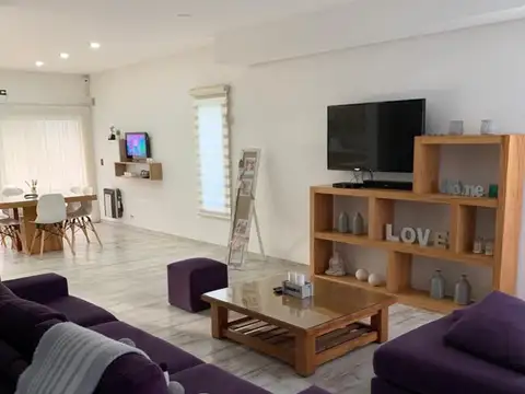 Casa en Venta en Adrogue, USD 670.000