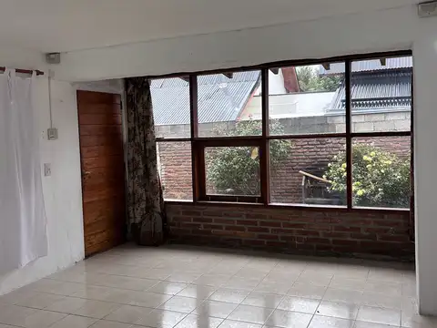 Casa 2 ambientes con 1 baño