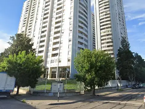 Departamento de 3 ambientes, piso 14, torres Pueyrredon. Excelente vista panoramica.