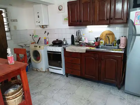 Casa 4 ambientes con 1 baño