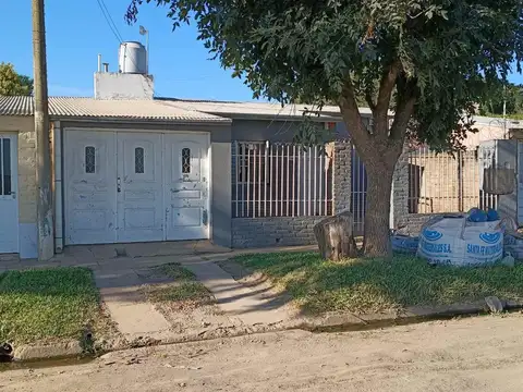 VENTA CASA 3 DORMITORIOS EN BARRIO PUNTA NORTE