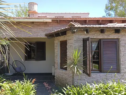 VENTA CASA 4 AMBIENTES ALEJANDRO KORN C/QUINCHO