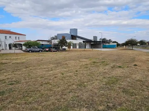 LOTE 1700M2 EN VENTA SIETE SOLES  HEREDADES FONDO NORTE