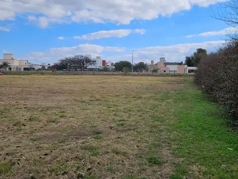 LOTE 1700M2 EN VENTA SIETE SOLES  HEREDADES FONDO NORTE