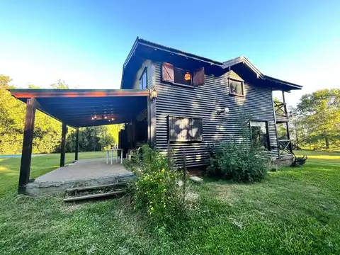 Casa en Venta con 2 cocheras