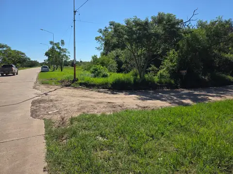 Terreno en  Venta Sobre Acceso Principal Colonia Benitez