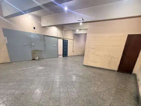 Local en Alquiler 57 años
