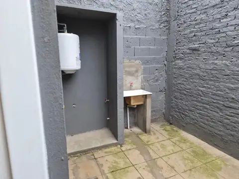 Casa 3 ambientes con 2 baños