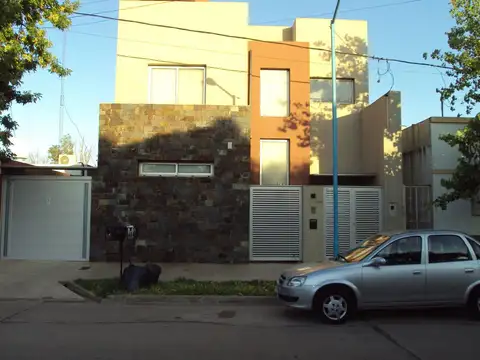 Venta Casa Nueva.Amplia.Ambientes Luminosos.Calidad.Servic *