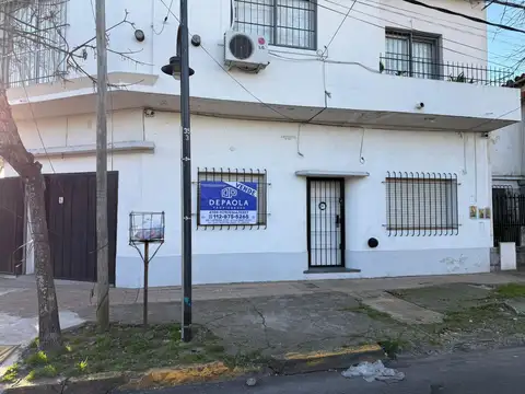 ALQUILER 3 AMBIENTES PH EN P.B - METROS DE AV MITRE