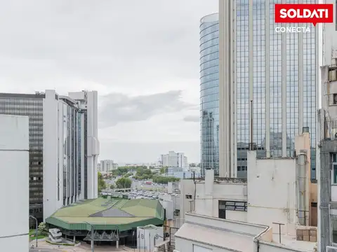 Amplias oficinas en 2 plantas en Venta - Retiro