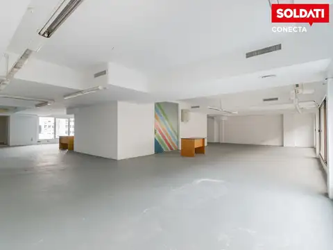 Oficina en Venta con 3 cocheras