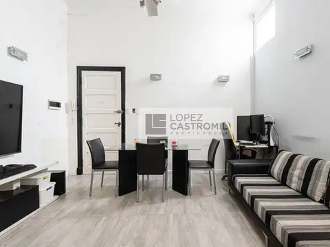 Depto Tipo Casa en Venta 40 años