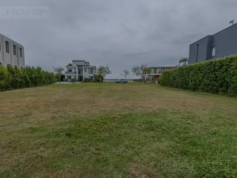 Terreno en Venta de 913,0 m2